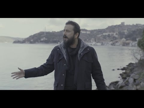 Yeni Cami Avlusunda (Onur Şan) Official Video #yenicamiavlusunda #onurşan - Esen Müzik