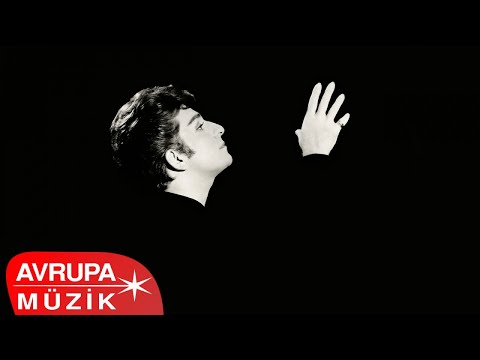 Zeki Müren - Sevgimizin Aşkımızın Üstünden (Official Audio)