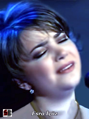 Sonbaharla döküldü şarkısı