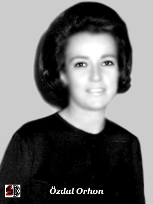 Ufuklara yaslanmış yorgun dağlar sırayla şarkısı