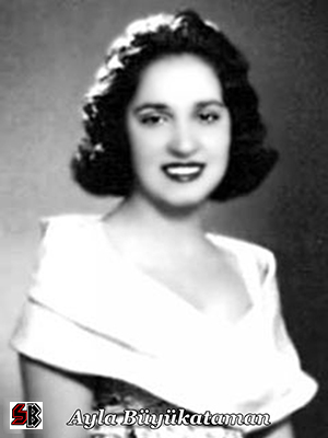 Kûyinde figânımla acep gûlgûle yok mu yürük semâîsi