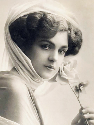 Günlerce onun lûtfuna ihsânına düştüm şarkısı